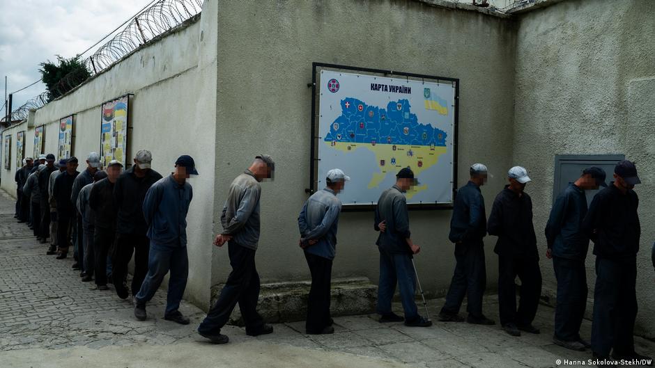 Іноземці у ЗС РФ: як їх обманом відправляють на війну з Україною