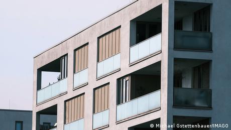 Γερμανία: Ψαλίδι στα επιδόματα στέγασης