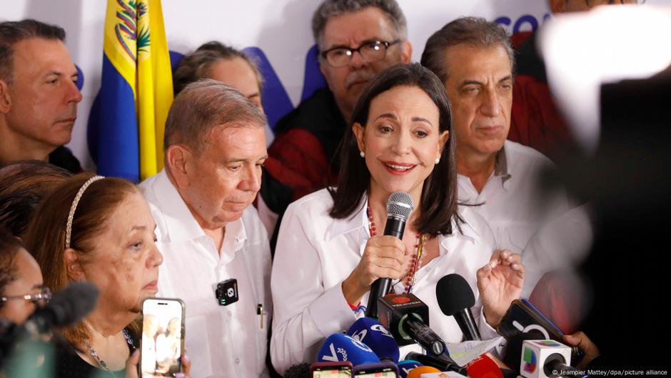 Opozicija se obraća javnosti posle izbora - Maríja Korina Maćado i Edmundo Gonzalez Urutija