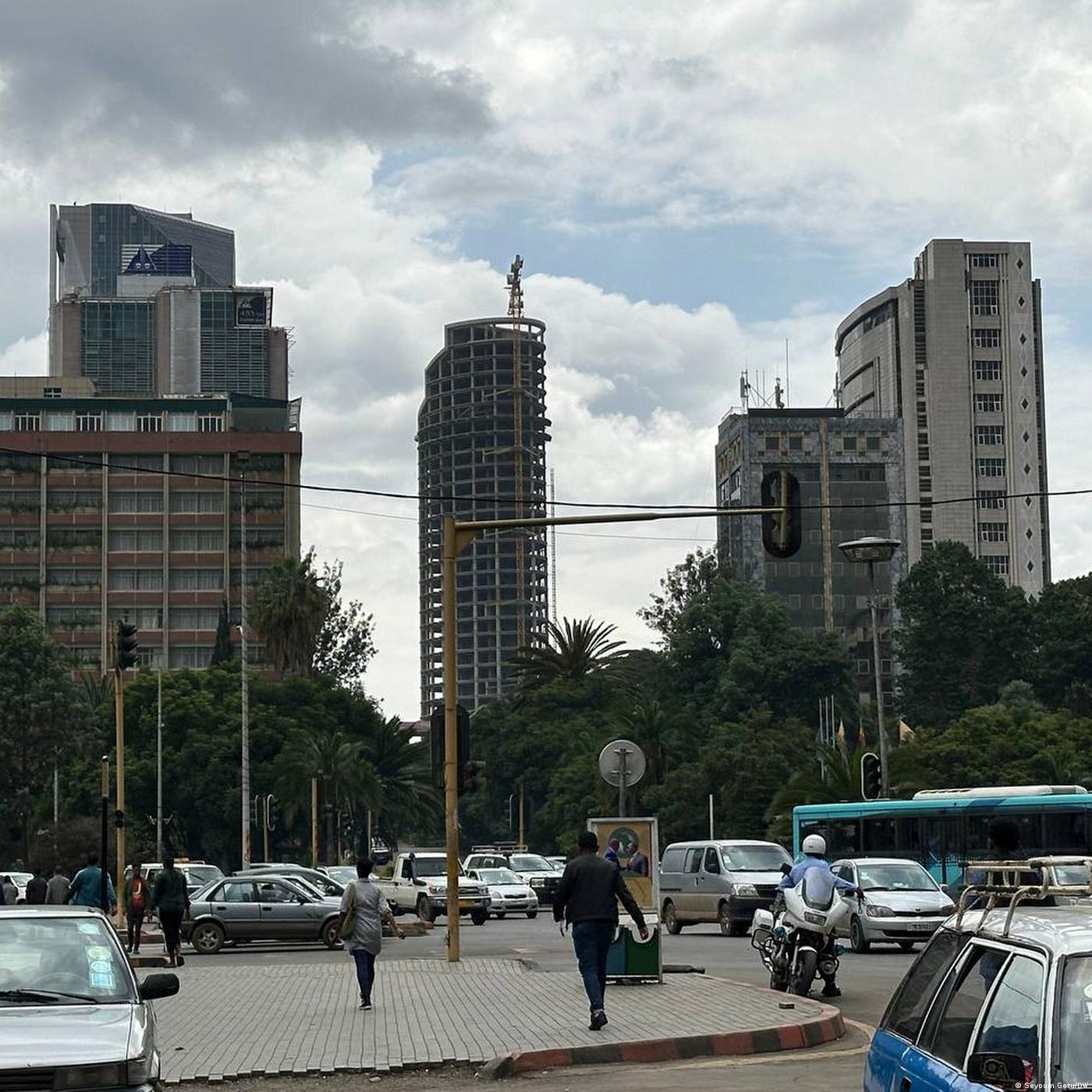 «የኤኮኖሚ ማሻሻያው» የብር አቅም መዳከም ለብዙኀኑ ሕዝብ ምን ማለት ይሆን? episode artwork