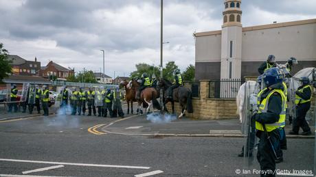 Weitere Krawalle in England: Zehn Festnahmen in Sunderland