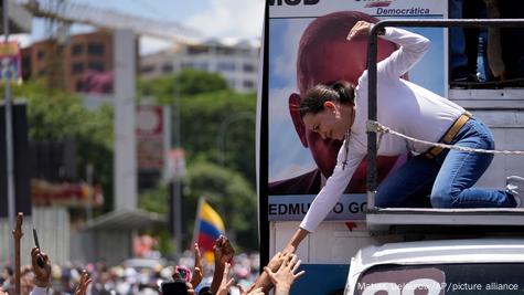 María Corina Machado reaparece en protesta contra Maduro – DW – 03/08/2024