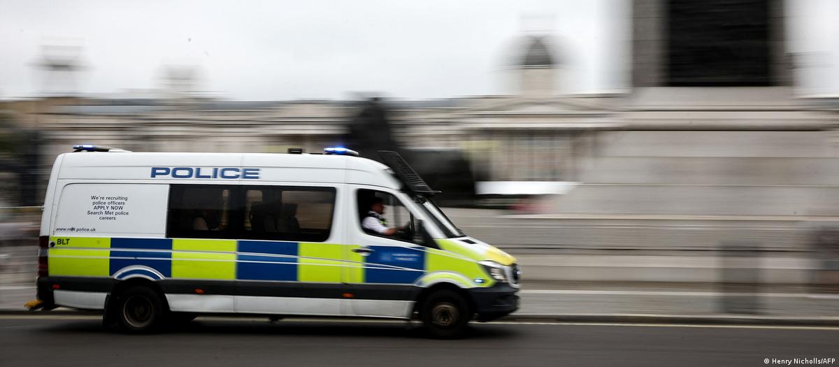 Polícia britânica investiga local de ataque em Londres