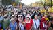 Seguidores de Puigdemont reunidos ante el Parlament de Cataluña llevan carteles con su retrato. (8.08.2024). Seguidores de Puigdemont reunidos ante el Parlament de Cataluña llevan carteles con su retrato. (8.08.2024).