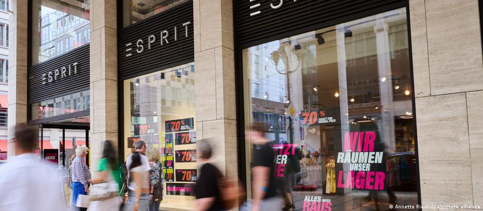 A Esprit, cadeia de lojas de roupas relativamente grande, fechou a última de suas lojas na Alemanha no início deste ano