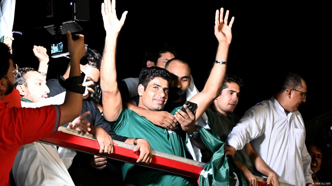 ارشد ندیم کو صدر مملکت آصف علی زرداری اور وزیر اعظم شہباز شریف نے خراج تحسین پیش کیا ارشد ندیم کو صدر مملکت آصف علی زرداری اور وزیر اعظم شہباز شریف نے خراج تحسین پیش کیا