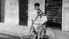Chico Buarque ainda garoto andando de bicicleta em Roma Chico Buarque ainda garoto andando de bicicleta em Roma