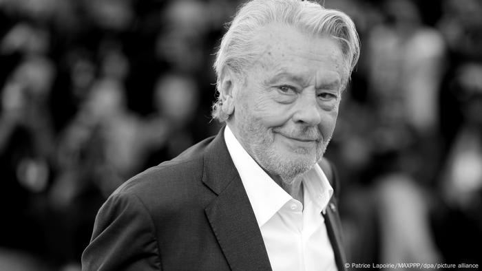 Alain Delon, astro do cinema francês, morre aos 88 anos