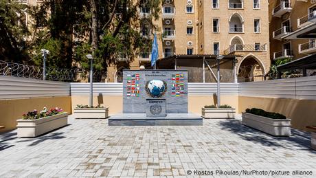 Άτυπες συναντήσεις για το Κυπριακό ανακοίνωσαν τα ΗΕ