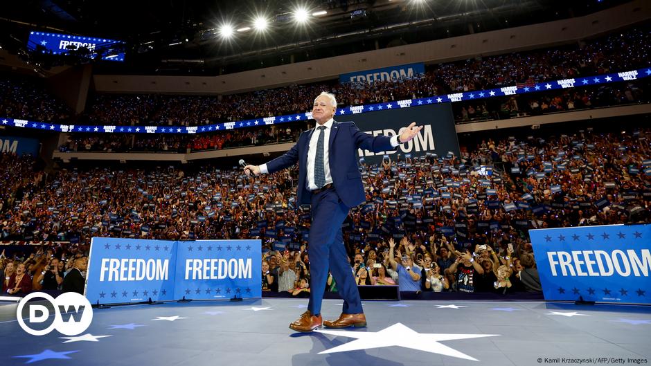 DNC Tim Walz formally accepts vice president nomination DW 08/22/2024