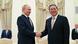 Rais wa Urusi, Wladimir Putin, akimsalimia Waziri Mkuu wa China, Li Qiang.
Rais wa Urusi, Wladimir Putin, akimsalimia Waziri Mkuu wa China, Li Qiang.