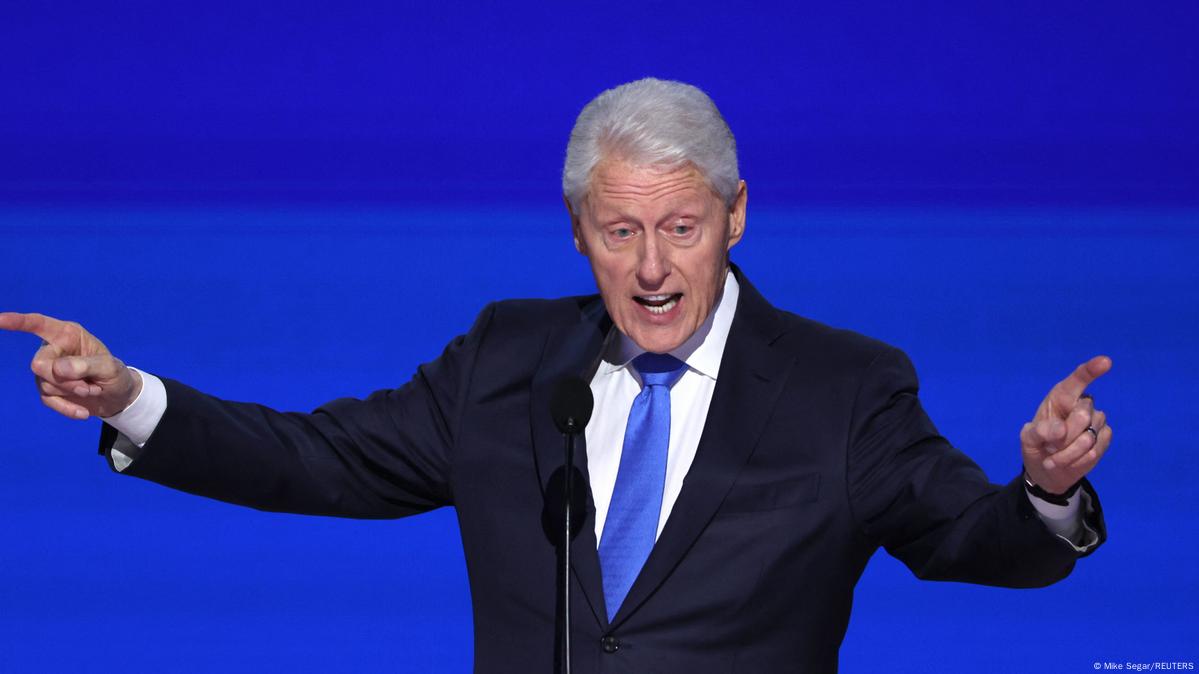 Former US President Bill Clinton Hospitalized With Fever – DW – 12/24/2024