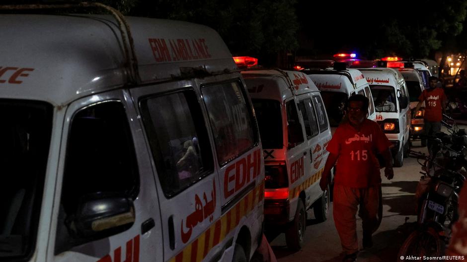 パキスタンの民族襲撃で少なくとも33人死亡 – DW – 2024年8月26日