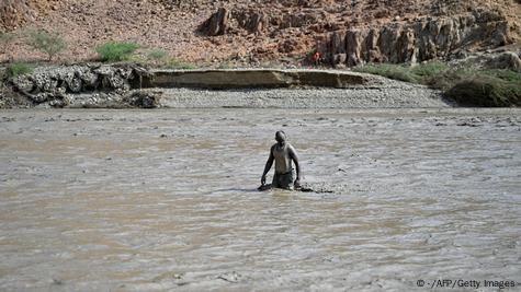 Sudan dam bursts in heavy rains; 30 dead, thousands impacted – DW –  08/27/2024