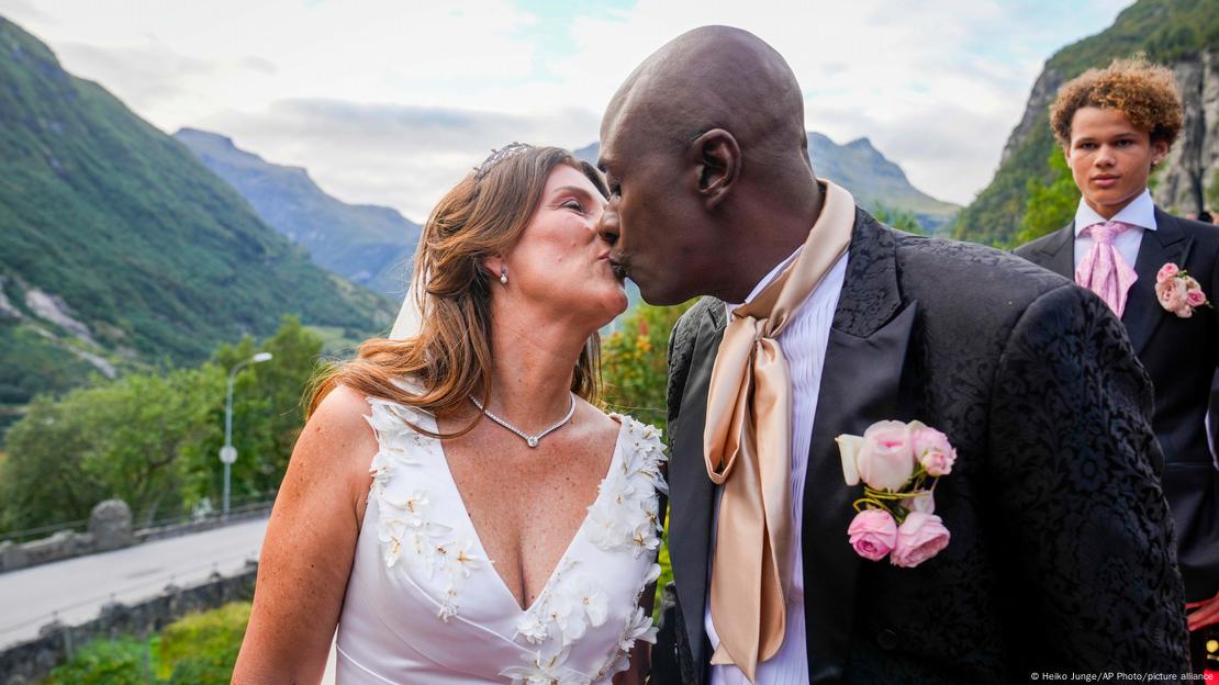 Princess Martha Louise and Durek Verrett share a kiss at their wedding