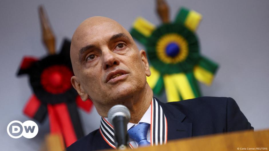 Moraes nega pedido de Bolsonaro para comparecer à posse de Trump