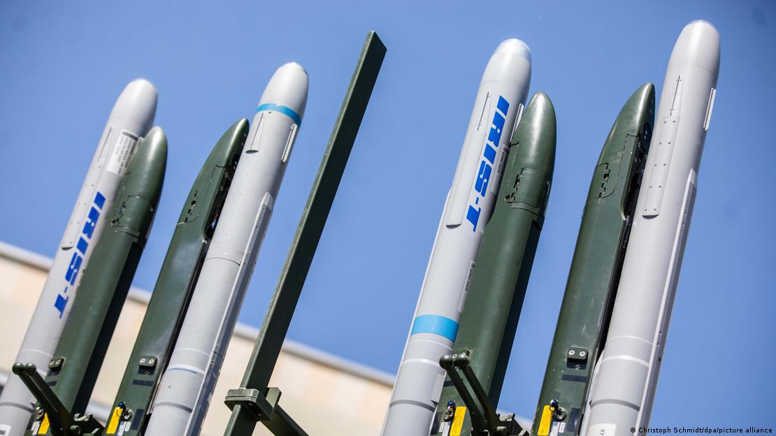 Sistema de misiles antiaéreos IRIS-T-SLM. Sistema de misiles antiaéreos IRIS-T-SLM.