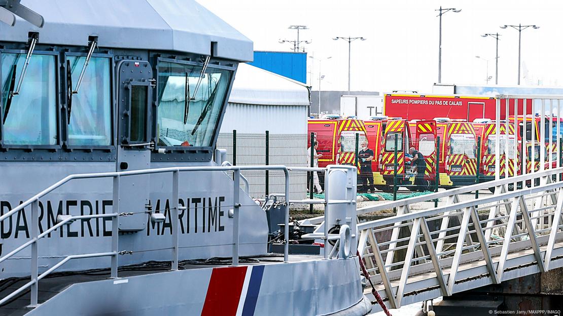 Medios navales enviados tras recibirse una alerta de que había una embarcación de migrantes en dificultades. Medios navales enviados tras recibirse una alerta de que había una embarcación de migrantes en dificultades.