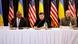 Глава Минобороны США Ллойд Остин, президент Украины Владимир Зеленский и министр обороны страны Рустем Умеров на заседании на авиабазе Рамштайн Глава Минобороны США Ллойд Остин, президент Украины Владимир Зеленский и министр обороны страны Рустем Умеров на заседании на авиабазе Рамштайн