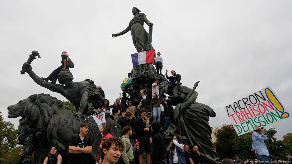 Pariz protesti 7.09.2024.