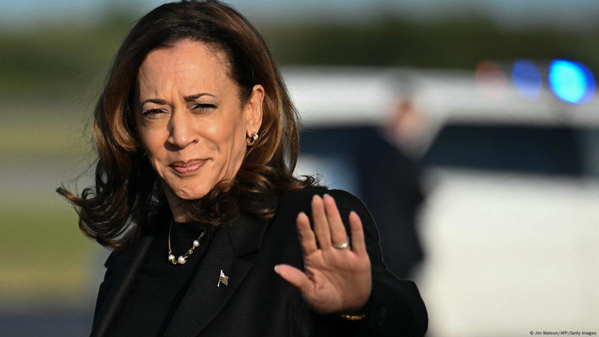 Kamala Harris Tiba Di Philadelphia Jelang Debat Lawan Trump – DW – 10. ...