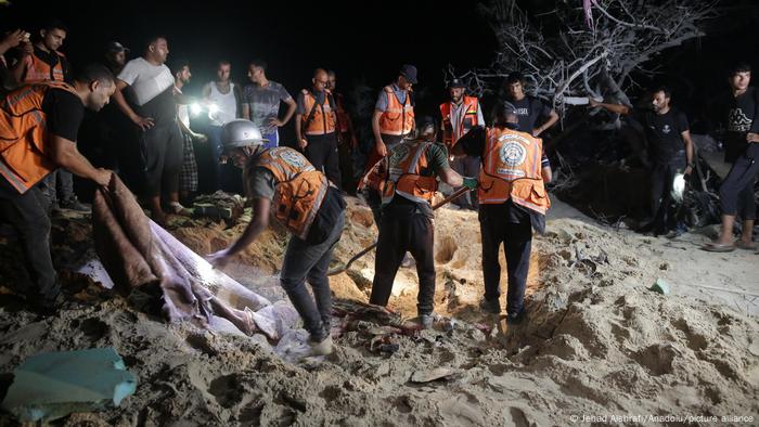 Ataque a zona humanitária em Gaza deixa 40 mortos, diz Defesa Civil