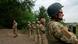 Militares ucranianos resguardando Pokrovsk. Militares ucranianos resguardando Pokrovsk.