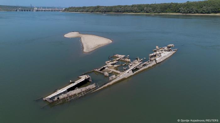 Seca no Danúbio expõe navios afundados por nazistas na Segunda Guerra