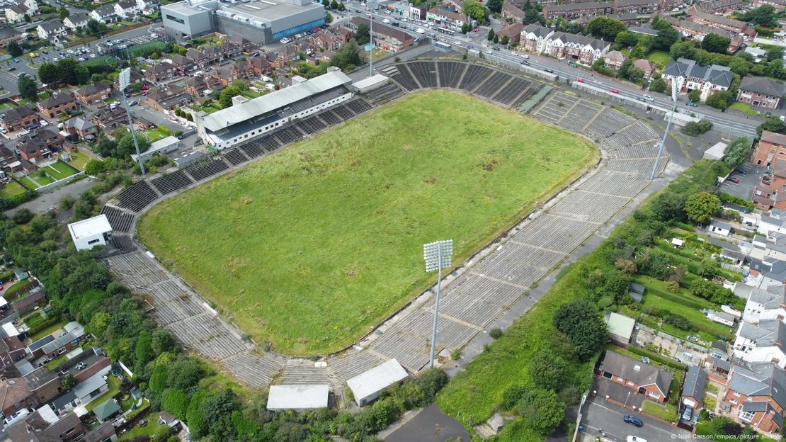 Luftaufnahme des "Casement Park" in Belfast