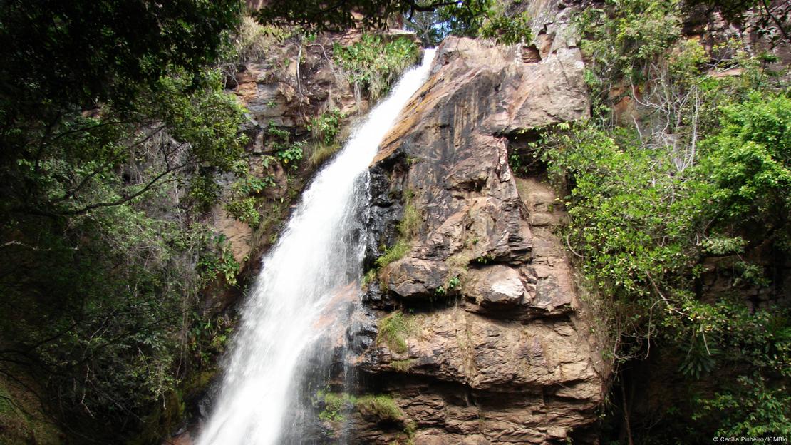 Cachoeira na  Chapada dos Guimarães