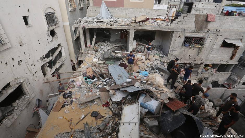イスラエルの空爆でガザ地区で少なくとも16人が死亡と報道 – DW – 2024年9月16日