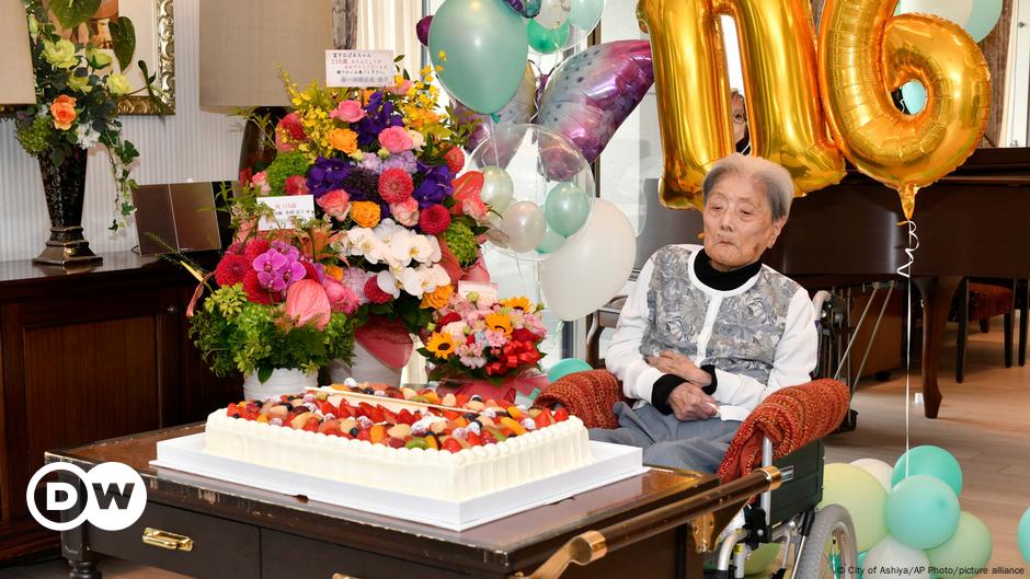 Japan: World’s oldest person Tomiko Itooka dies at 116  – DW – 01/04/2025