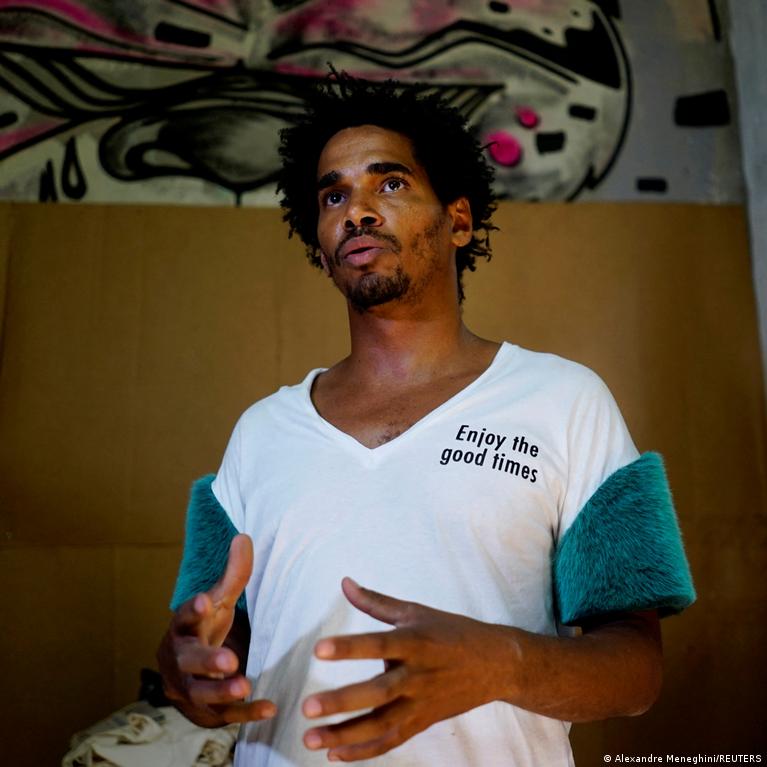 Cuban dissident artist arrives in US after 5 years in prison