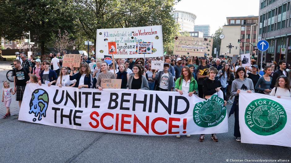 Disinformation rife ahead of climate summit in Brazil DW 11/06/2025