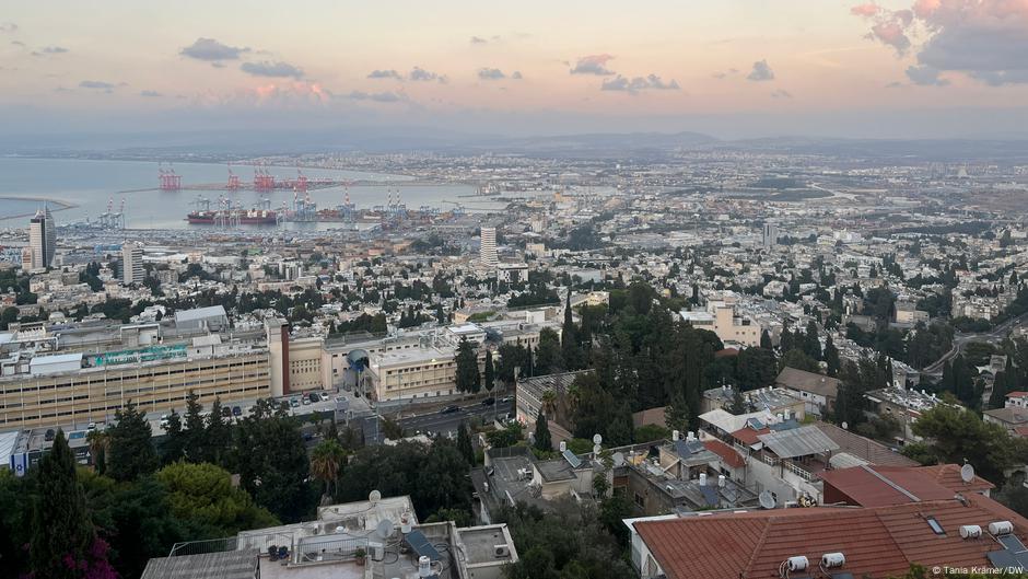 شمال إسرائيل ـ سكان في حيفا يطالبون بالحسم مع حزب الله