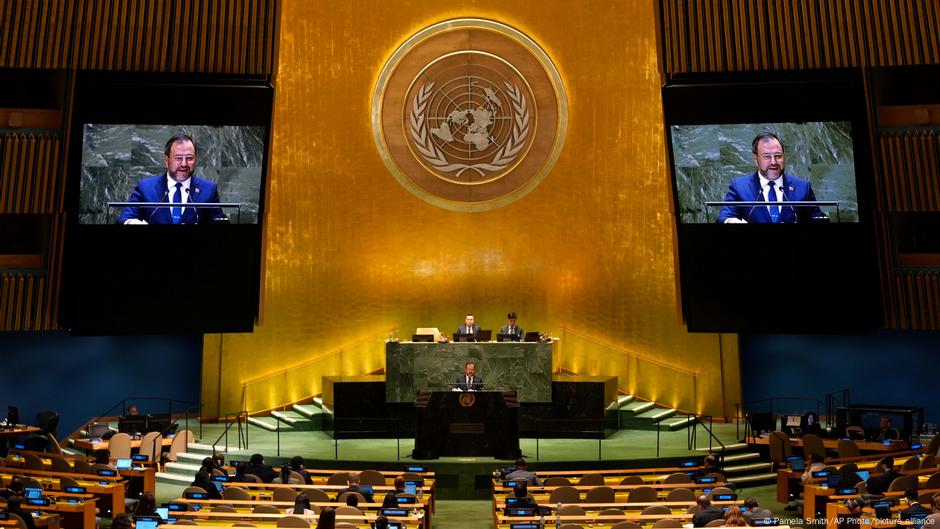 الجمعية العامة للأمم المتحدة تدعو لوقف فوري لإطلاق النار في غزة