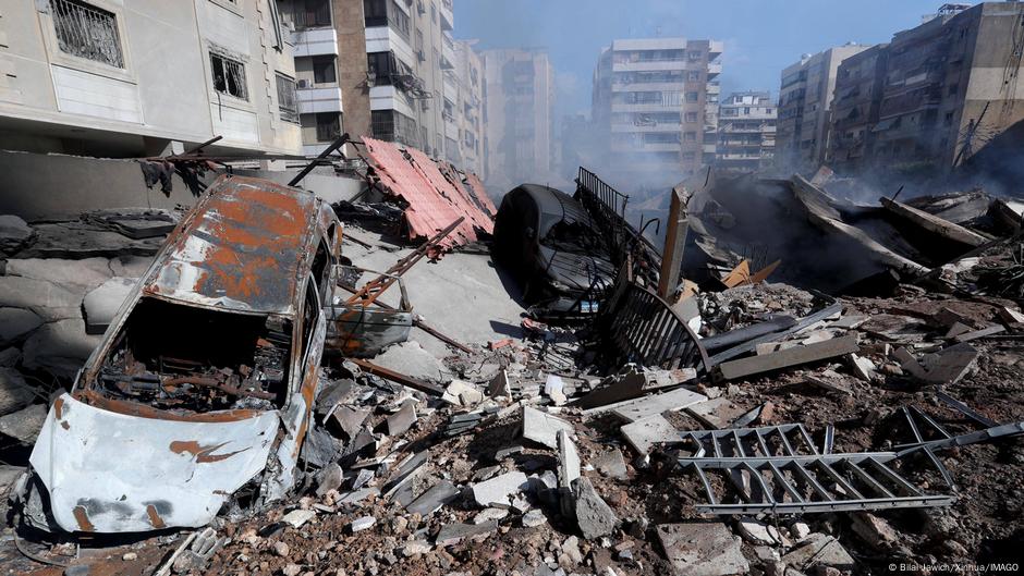 آخرهم نبيل قاووق..إسرائيل تواصل غاراتها واستهداف قادة حزب الله