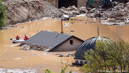 Bosnia: Death toll mounts after flooding and landslides – DW – 10/04/2024