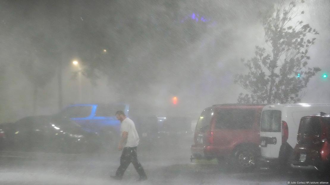 Chuva forte em Tampa, na Flórida.