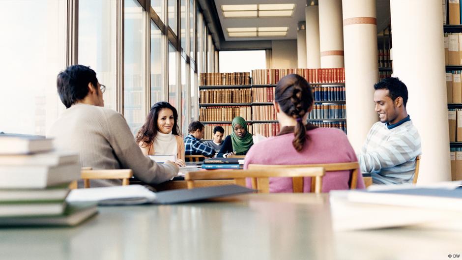 International Media Studies: Lecturers (f/m/d)