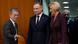 El presidente polaco Andrzej Duda (al centro) junto a su esposa Agata Kornhauser-Duda, recibidos por el vicecanciller sudcoreano, Kim Hong Kyun, en Seúl el 23.10.2024. El presidente polaco Andrzej Duda (al centro) junto a su esposa Agata Kornhauser-Duda, recibidos por el vicecanciller sudcoreano, Kim Hong Kyun, en Seúl el 23.10.2024.