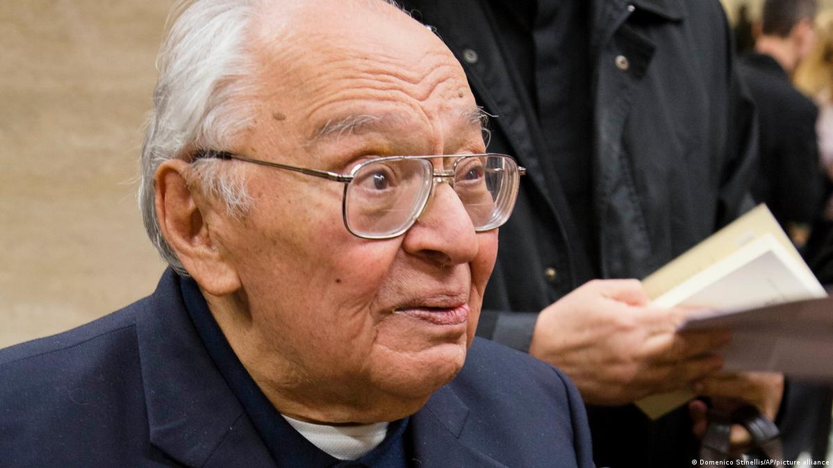 Der Befreiungstheologe Gustavo Gutiérrez ist tot DW 23.10.2024