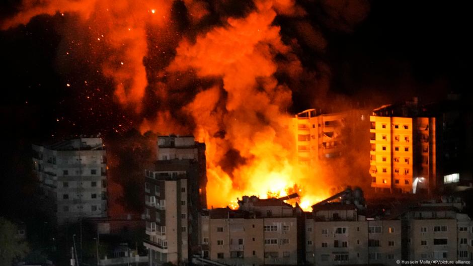 لبنان ـ إسرائيل تواصل قصف "أهداف لحزب الله" ومقتل 5 من جنودها و3 صحفيين