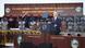 Joe Biden steht an einem Rednerpult in einer Halle der Gila River Indian Community Joe Biden steht an einem Rednerpult in einer Halle der Gila River Indian Community