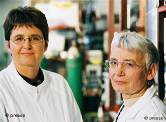Prof. Dr. rer. nat. Maria-Regina Kula y Priv.-Doz. Dr. rer. nat. Martina Pohl, las ganadoras.