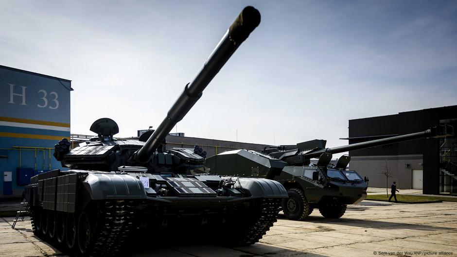 Tenk T-72 i haubica DITA proizvedeni u Češkoj