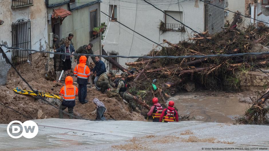 Spain's Valencia, Andalusia Regions Hit By Deadly Floods - News Headlines