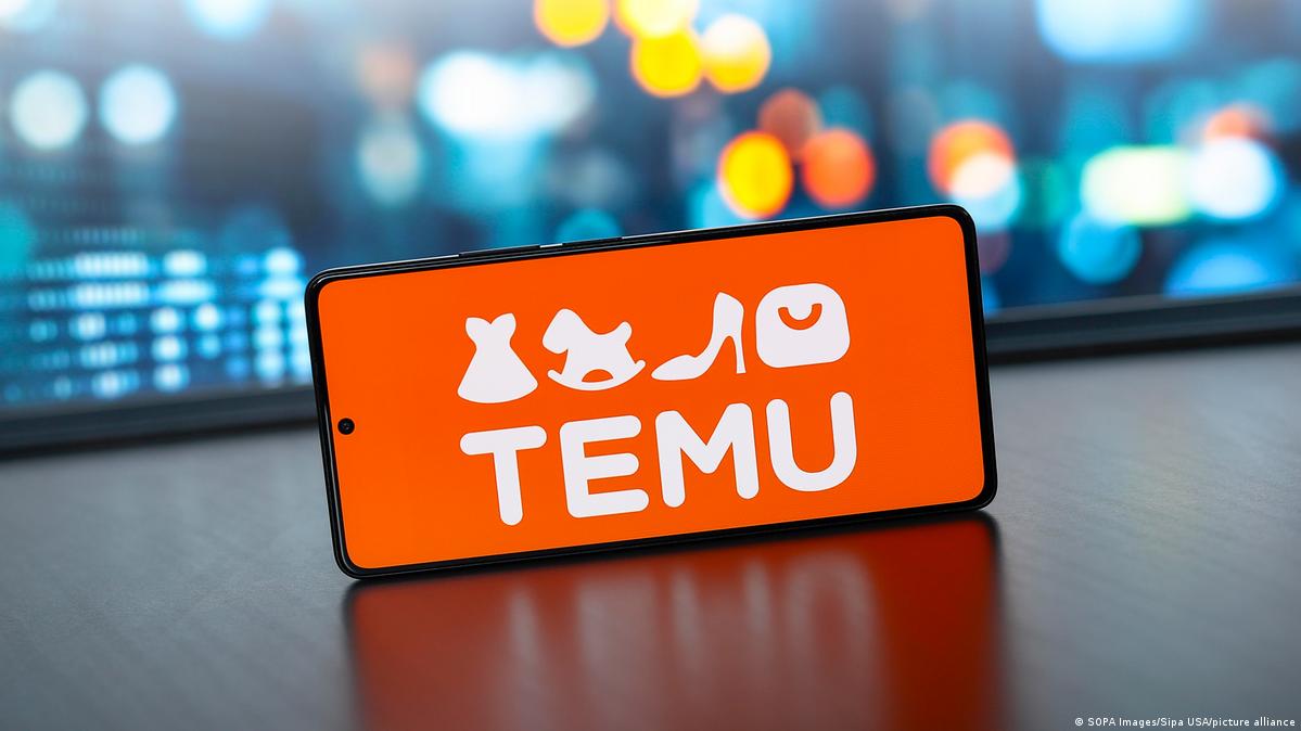 手机屏幕上Temu购物平台的标识