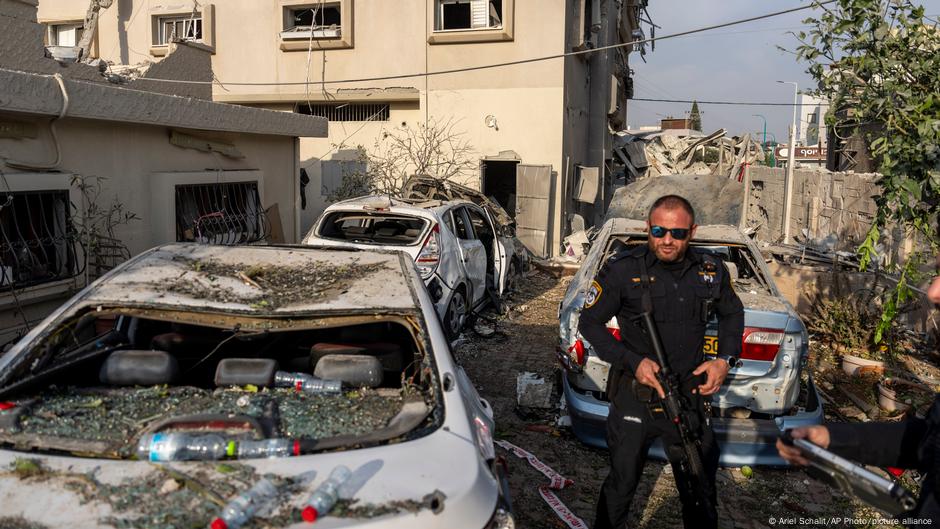 قتلى في لبنان وجرحى في إسرائيل في قصف متبادل بين الجانبين