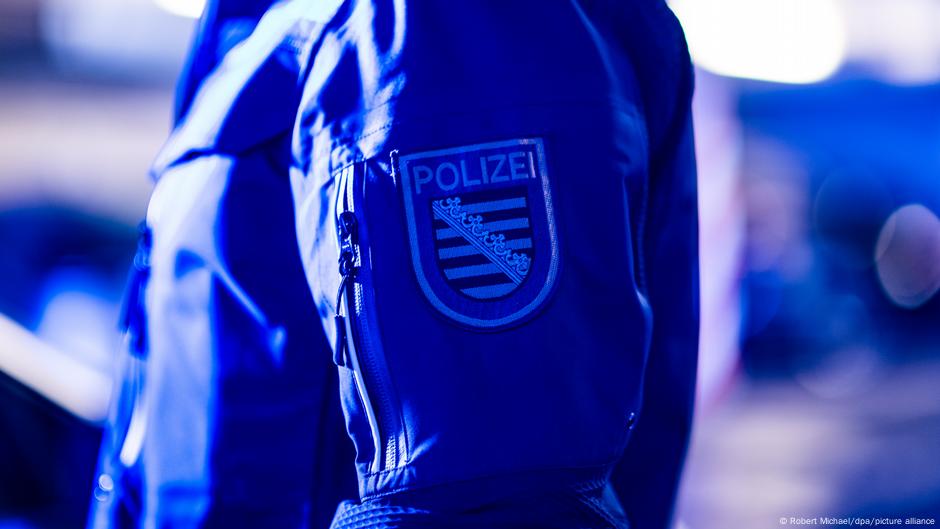Dresden: Man arrested after tram knife attack on US citizen  DW  08/26/2025